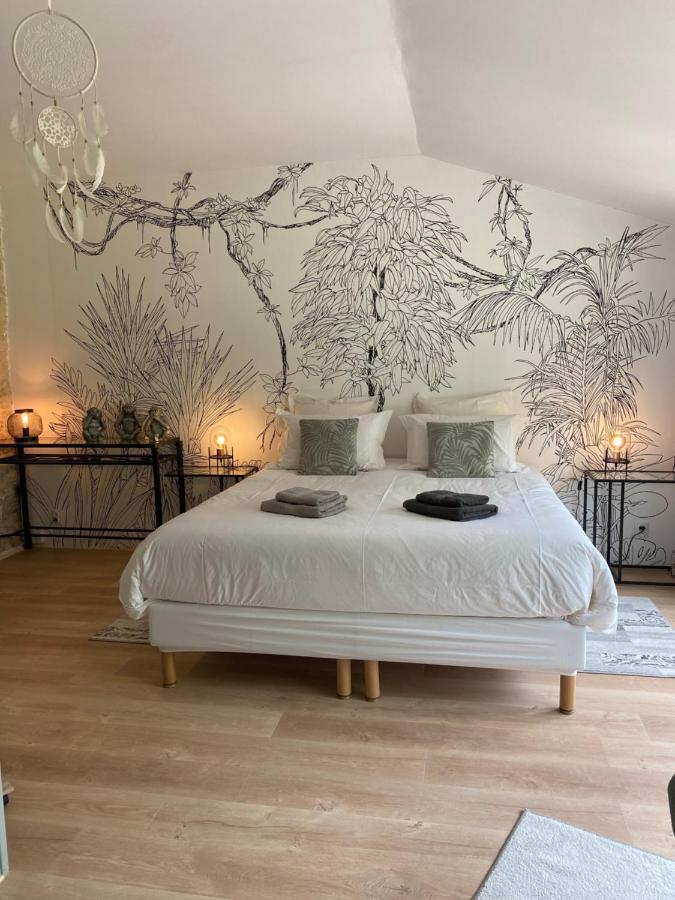 La Chaumeauniere Bed and Breakfast Aigrefeuille-dʼAunis Exteriör bild