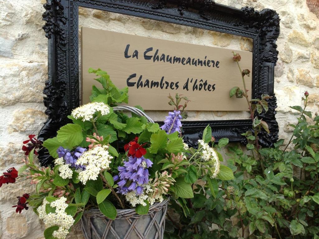 La Chaumeauniere Bed and Breakfast Aigrefeuille-dʼAunis Exteriör bild